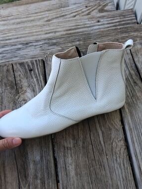 Monkey Feet White Leather Chelsea Ankle Boots